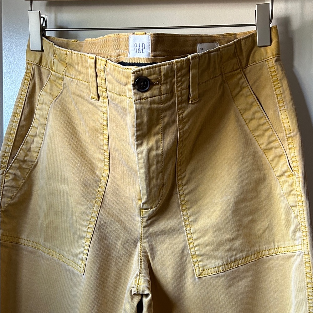 GAP  Girlfriend chino Mustard yellow